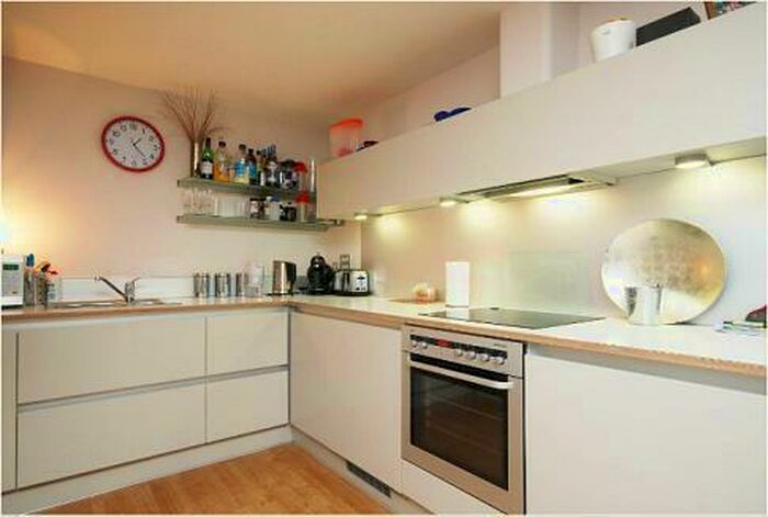 2 Bedroom Flat To Rent In Rosegate House, , Hereford Road, Bow, Mile End, Victoria Park, London, E3