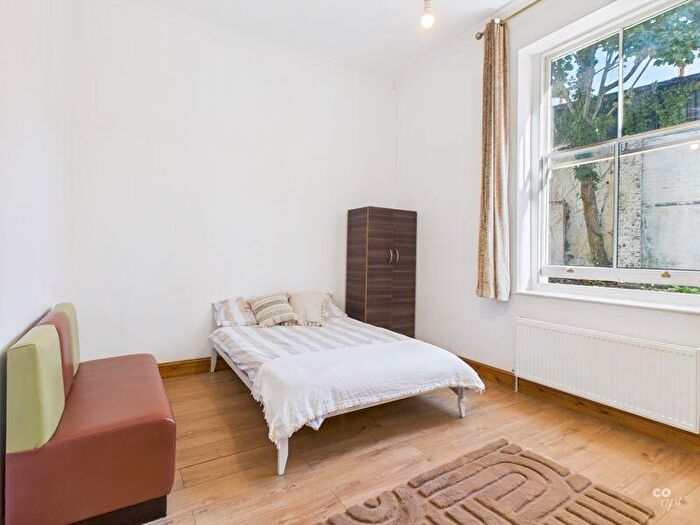 2 Bedroom Flat To Rent In Wellington Road, Brighton, BN2