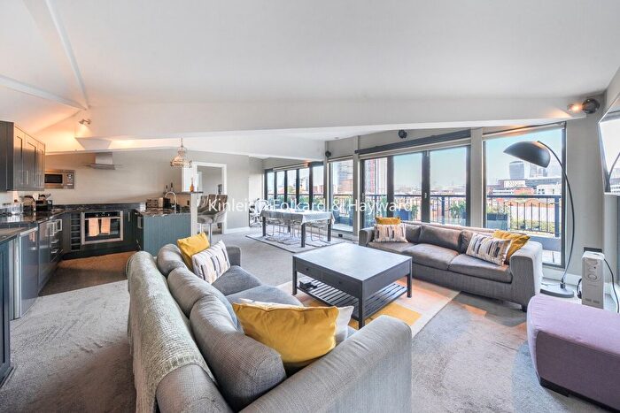 2 Bedroom Flat To Rent In Bell Yard Mews, London, SE1