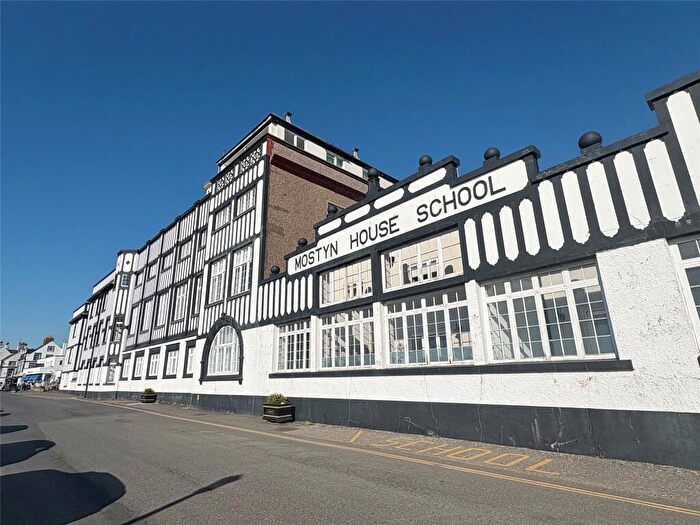 2 Bedroom Flat For Sale In Grenfell Park, Parkgate, Neston, Cheshire, CH64
