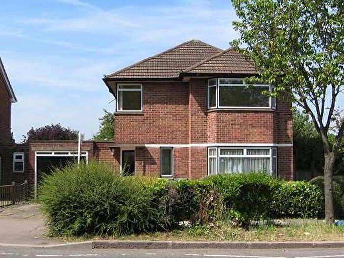3 Bedroom Detached House To Rent In Stanmore, Harrow, HA7