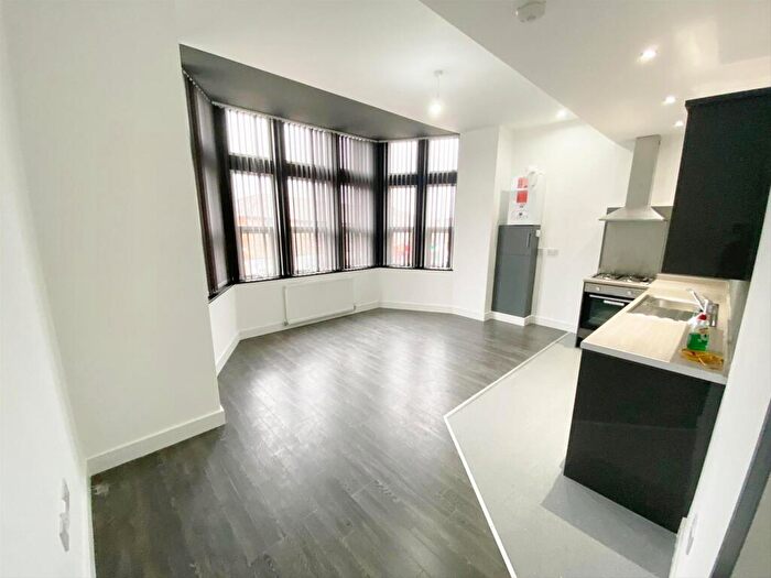 1 Bedroom Flat To Rent In Chorley Old Road, Bolton, BL1