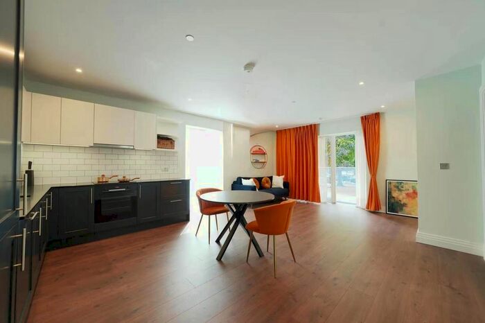 2 Bedroom Flat To Rent In Chapman House, Filmworks Walk, London, W5