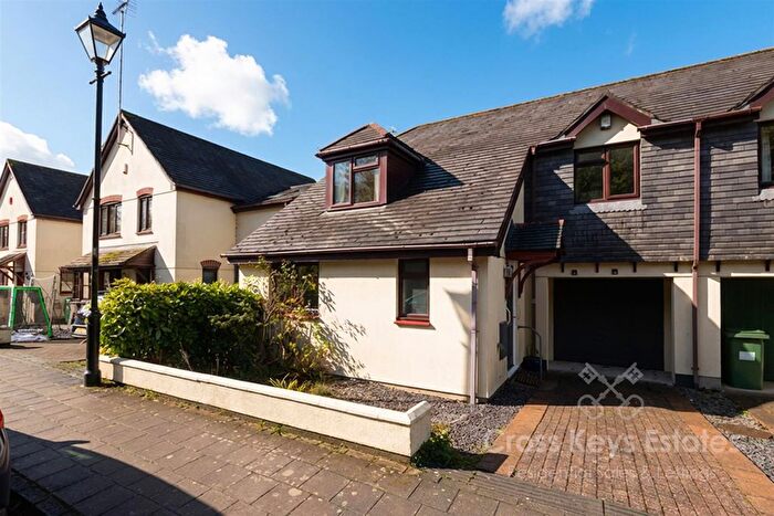 3 Bedroom Semi Detached House For Sale In Riverside Walk, Tamerton Foliot, PL5