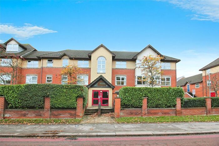 2 Bedroom Flat For Sale In Kings Road, Reading, RG1