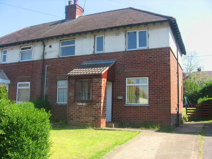 3 Bedroom Semi-Detached House To Rent In Everingham Close, Longley Park, S5