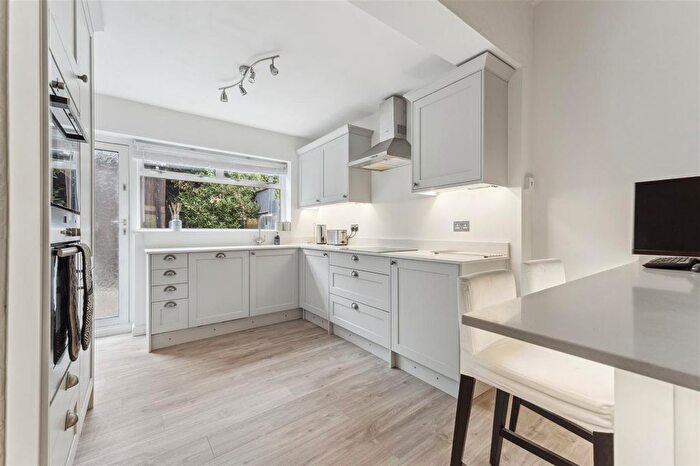 2 Bedroom Cottage For Sale In Station Cottages, Denham, UB9