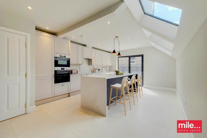 5 Bedroom Terraced House To Rent In Napier Road, Kensal Green, NW10