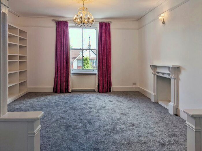 2 Bedroom Flat To Rent In Croydon Road, Wallington, SM6