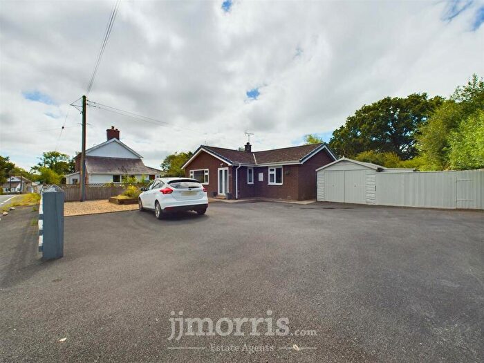2 Bedroom Detached Bungalow For Sale In Cwm Cou, Newcastle Emlyn, SA38