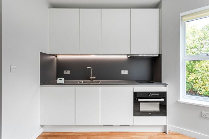 Studio To Rent In Cedar Road, Sutton, SM2