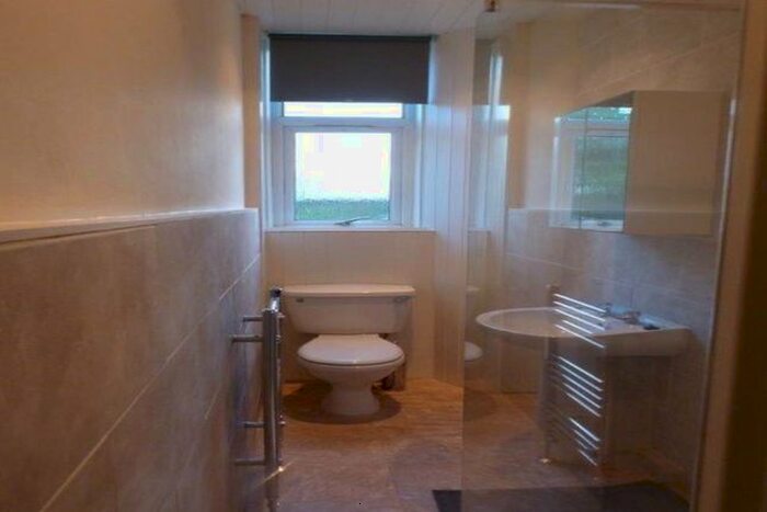 1 Bedroom Flat To Rent In Albion Place, Leith, Edinburgh, EH7