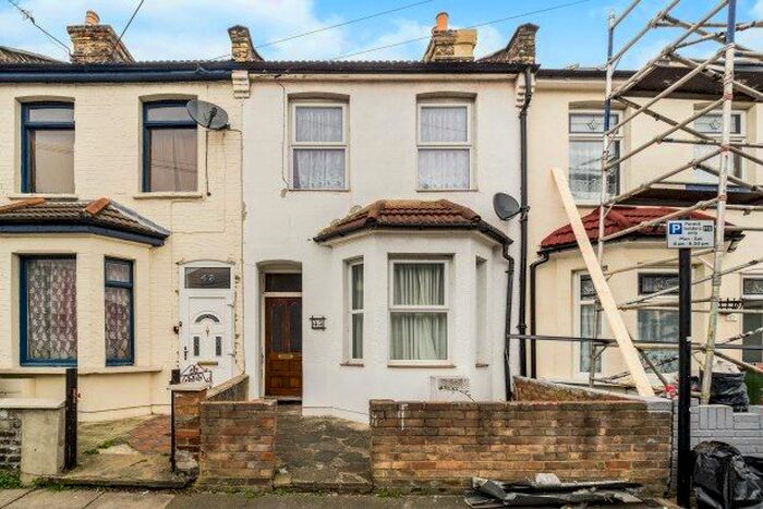 2 Bedroom Property To Rent In Nelson Street, London, E6