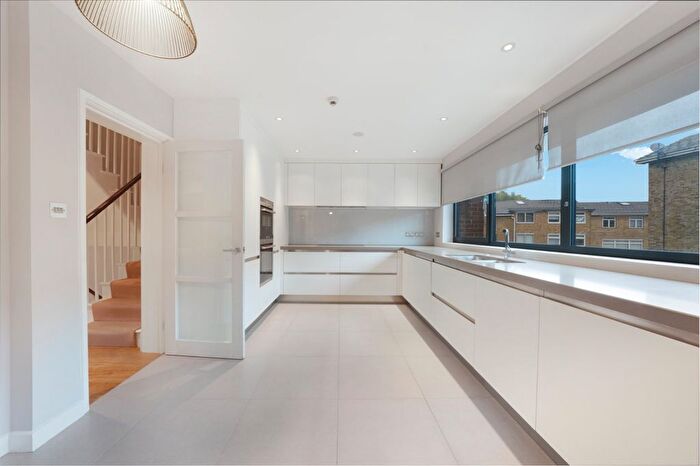 5 Bedroom Terraced House To Rent In Meadowbank, Primrose Hill, NW3