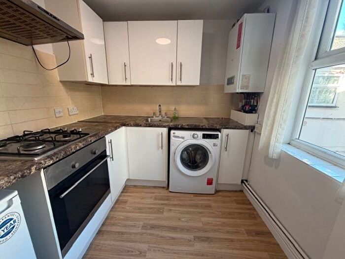 1 Bedroom Flat To Rent In Old Bedford Road, Luton, LU2