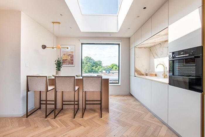 2 Bedroom Flat For Sale In Seven Penthouse, Wembley, HA0