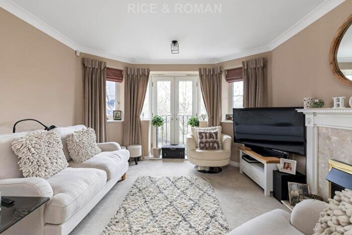 2 Bedroom Retirement Property For Sale In Hinchley Manor, Hinchley Wood, KT10