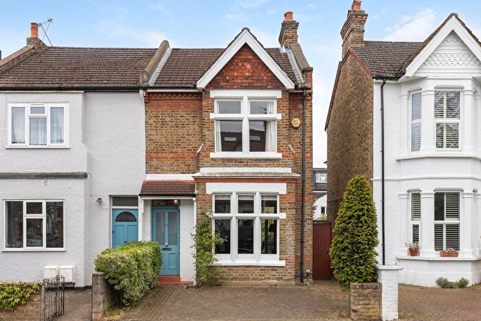 4 Bedroom Semi Detached House For Sale In Arlington Road, London, W13