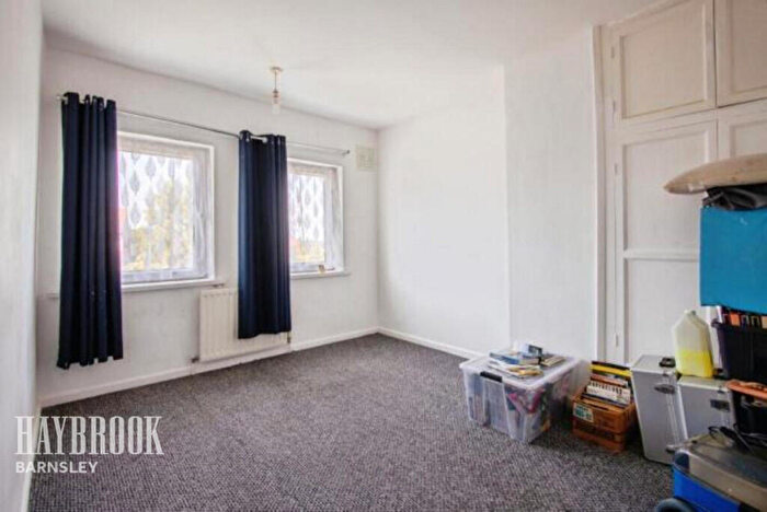 3 Bedroom Semi-Detached House For Sale In Washington Avenue, Wombwell, S73