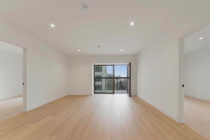 2 Bedroom Flat To Rent In Docker Building, Riverscape, London, E16