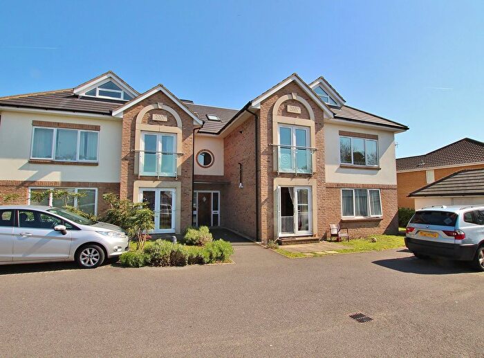 2 Bedroom Flat To Rent In - Oakdale Road, Oakdale, Poole, BH15
