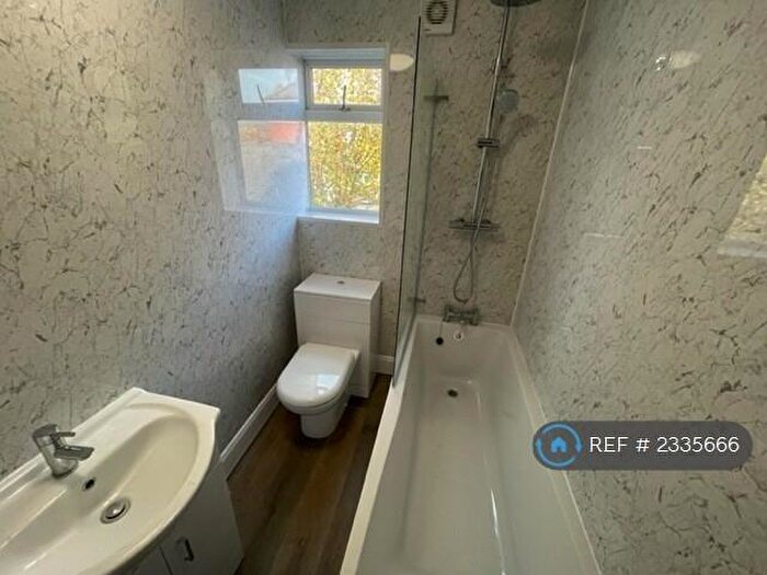 3 Bedroom Flat To Rent In Radford Boulevard, Nottingham, NG7