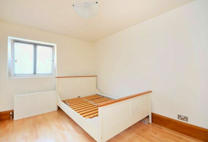 1 Bedroom Flat To Rent In Calshot Street, Islington, London, N1