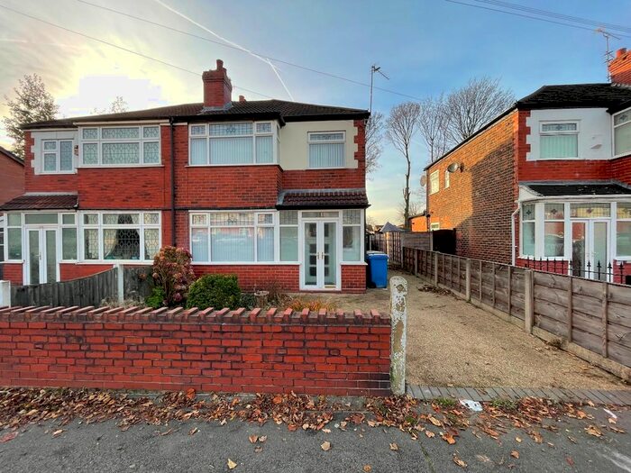 3 Bedroom Semi-Detached House To Rent In Reddish Road, Reddish, Stockport SK5