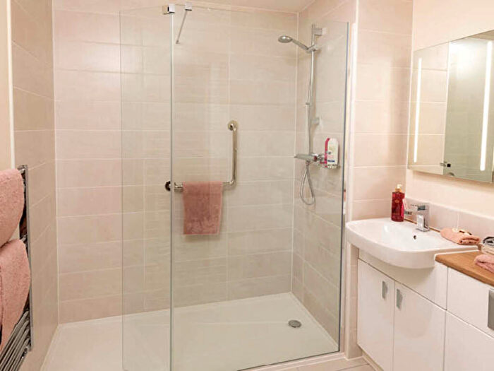 2 Bedroom Retirement Property To Rent In Tyn-Y-Gongl, Benllech, Isle Of Anglesey, LL74