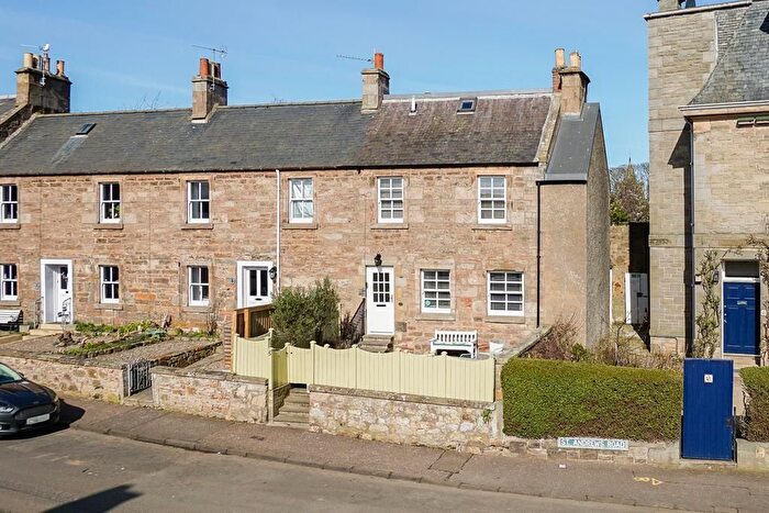 3 Bedroom Town House For Sale In St. Andrews Road, Crail, KY10