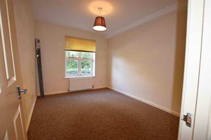 2 Bedroom Apartment To Rent In Twin Foxes, Woolmer Green, SG3