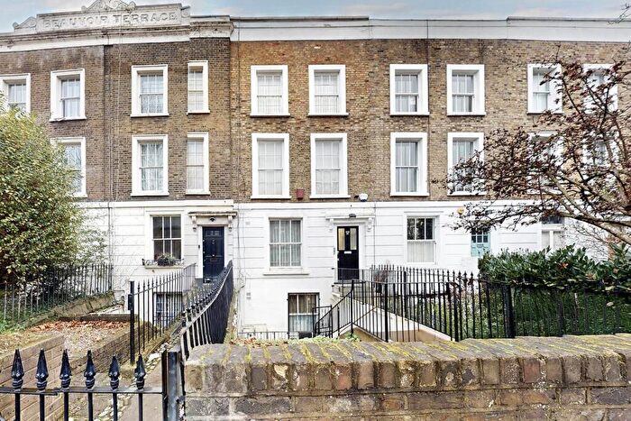 1 Bedroom Flat For Sale In Kingsland Road, London, E8