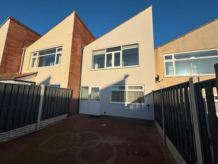 3 Bedroom Town House For Sale In Chatteris Place, Blackpool, FY5