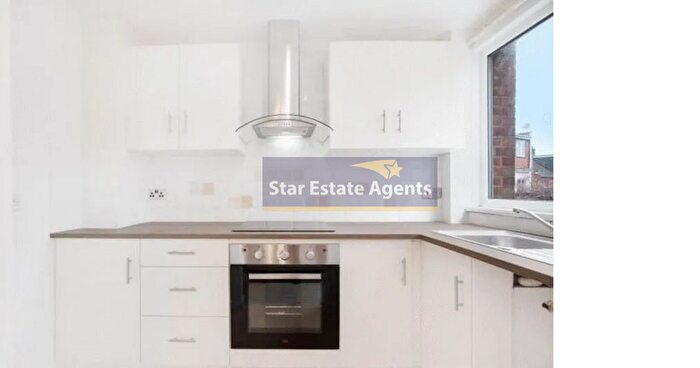 1 Bedroom Flat For Sale In Chichester Court, Whitchurch Lane, Edgware, London, HA8