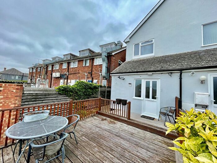 1 Bedroom Apartment To Rent In High Road, Benfleet, SS7