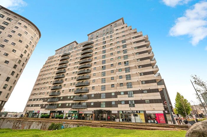 2 Bedroom Apartment For Sale In Masshouse Plaza, Birmingham, B5
