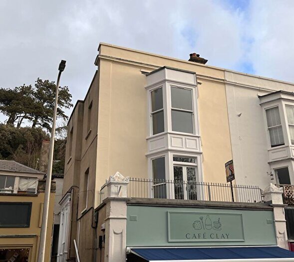 2 Bedroom Flat For Sale In Hill Road, Clevedon, BS21