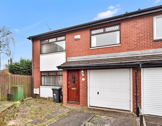 3 Bedroom End Of Terrace House For Sale In Langford Close, Wrexham, LL13