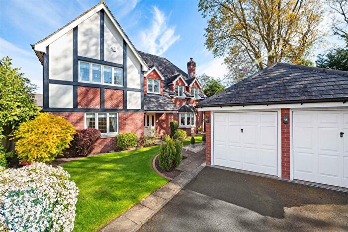 5 Bedroom Detached House For Sale In Hinchwick Court, Dorridge, Solihull, B93