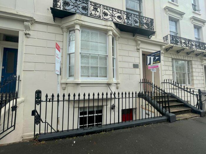 2 Bedroom Flat To Rent In Bertie Terrace, CV32