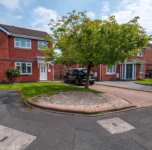 3 Bedroom Semi-Detached House For Sale In Haseley Close, Radcliffe, Manchester, M26