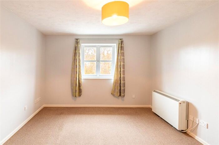 2 Bedroom Apartment To Rent In De La Warre Court, St Annes Park, Bristol, BS4