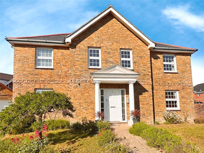 2 Bedroom Flat For Sale In Hurst Point View, Totland Bay, Isle Of Wight, PO39