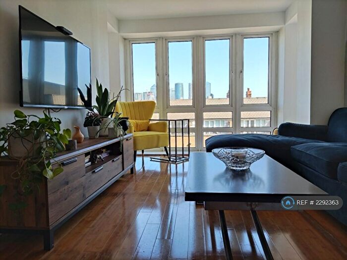 2 Bedroom Flat To Rent In St. Davids Square, London, E14