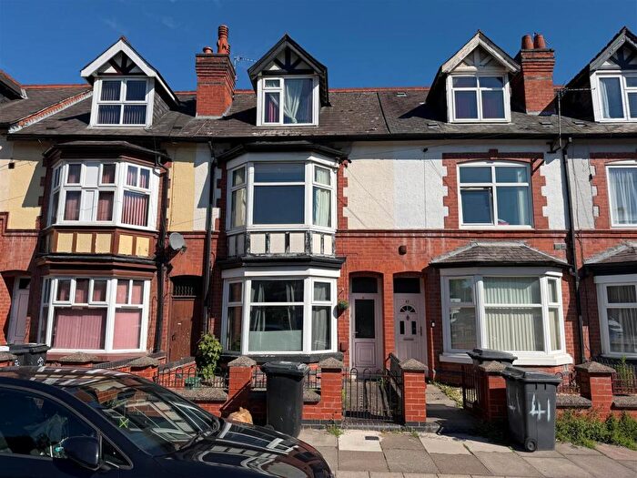 3 Bedroom Block Of Apartments For Sale In Kirby Road, Leicester, LE3