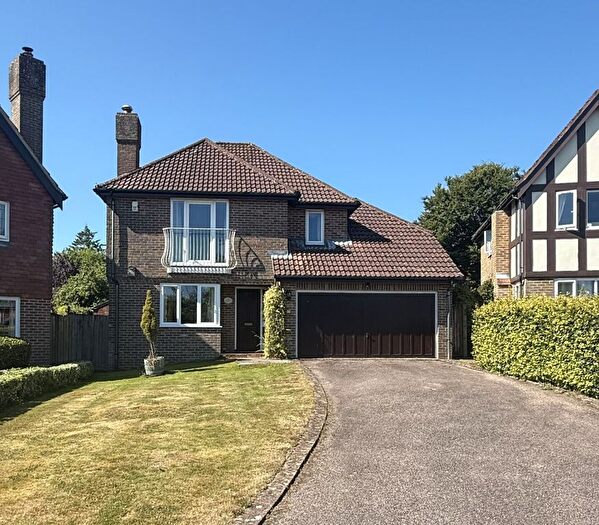 4 Bedroom Detached House For Sale In The Orchard, Nutley, TN22