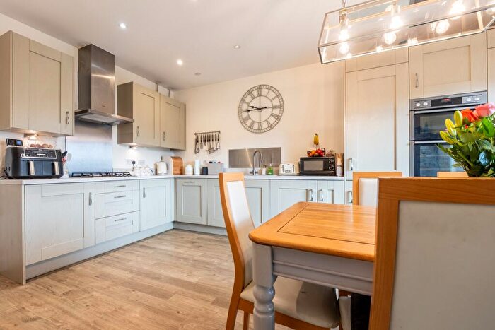 4 Bedroom Detached House For Sale In Sungold Place, Carterton, Oxfordshire, OX18