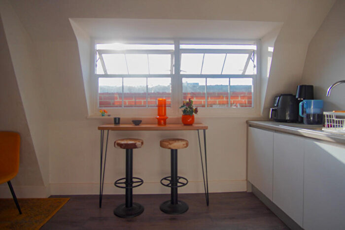 1 Bedroom Flat To Rent In Century Place, St Pauls, BS2