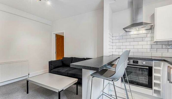 1 Bedroom Flat To Rent In Chiswick Road, London, W4