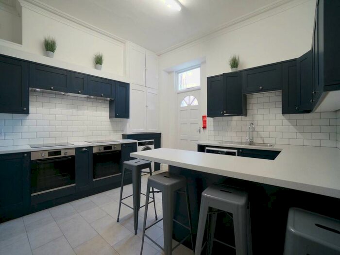 7 Bedroom House To Rent In Menai View Terrace, Bangor, Gwynedd, LL57